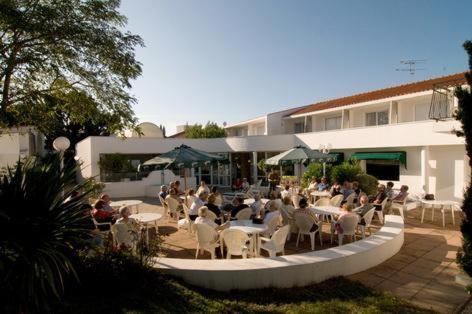 Le Robinson Hotel Saint-Jean-de-Monts Bagian luar foto