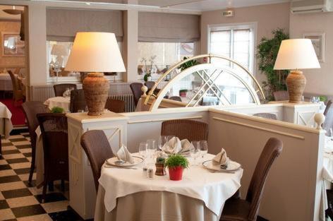 Le Robinson Hotel Saint-Jean-de-Monts Bagian luar foto