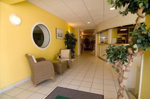 Le Robinson Hotel Saint-Jean-de-Monts Bagian luar foto