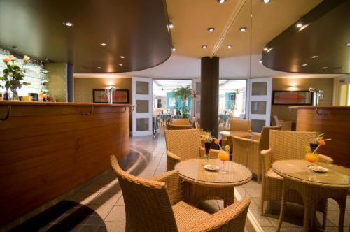 Le Robinson Hotel Saint-Jean-de-Monts Bagian luar foto
