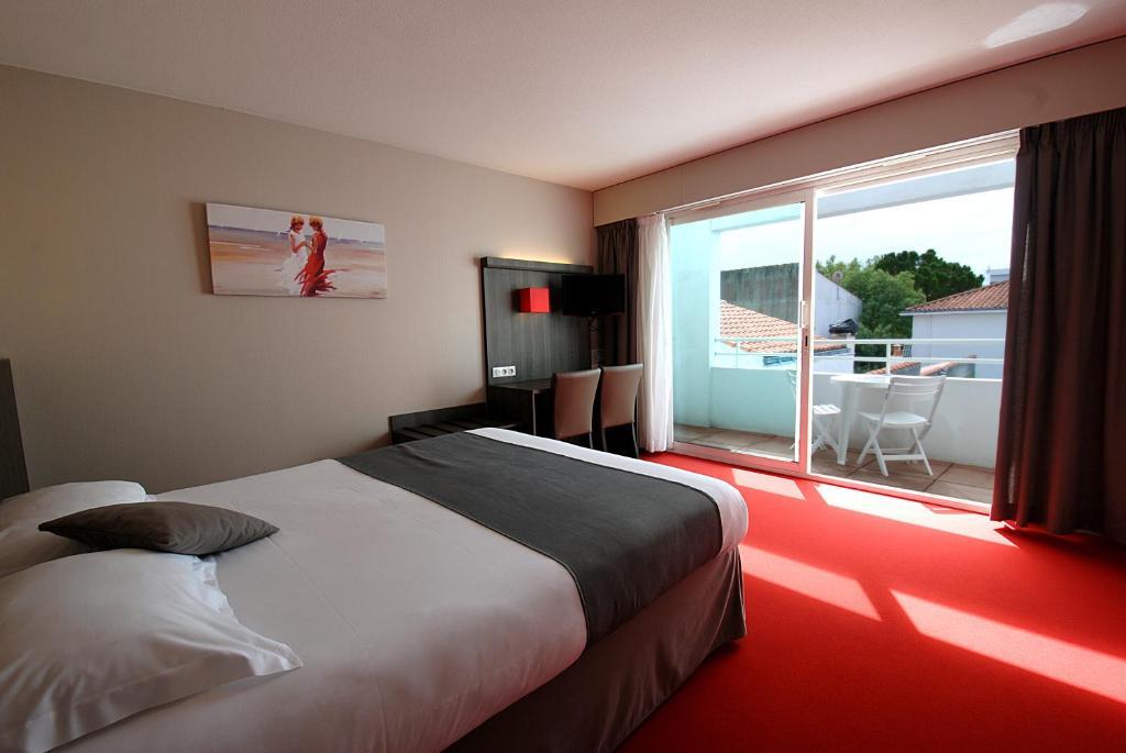 Le Robinson Hotel Saint-Jean-de-Monts Bagian luar foto