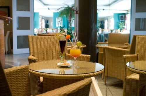 Le Robinson Hotel Saint-Jean-de-Monts Bagian luar foto