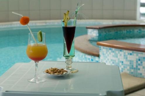 Le Robinson Hotel Saint-Jean-de-Monts Bagian luar foto